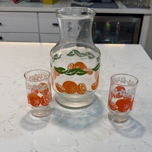 Vintage Anchor Hocking set with two glasses
